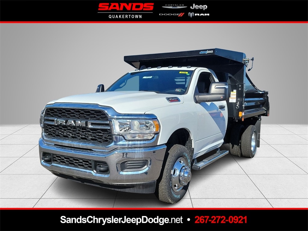 New 2024 Ram 3500 Chassis Cab 3500 TRADESMAN CHASSIS REGULAR CAB 4X4 60' CA Pickup