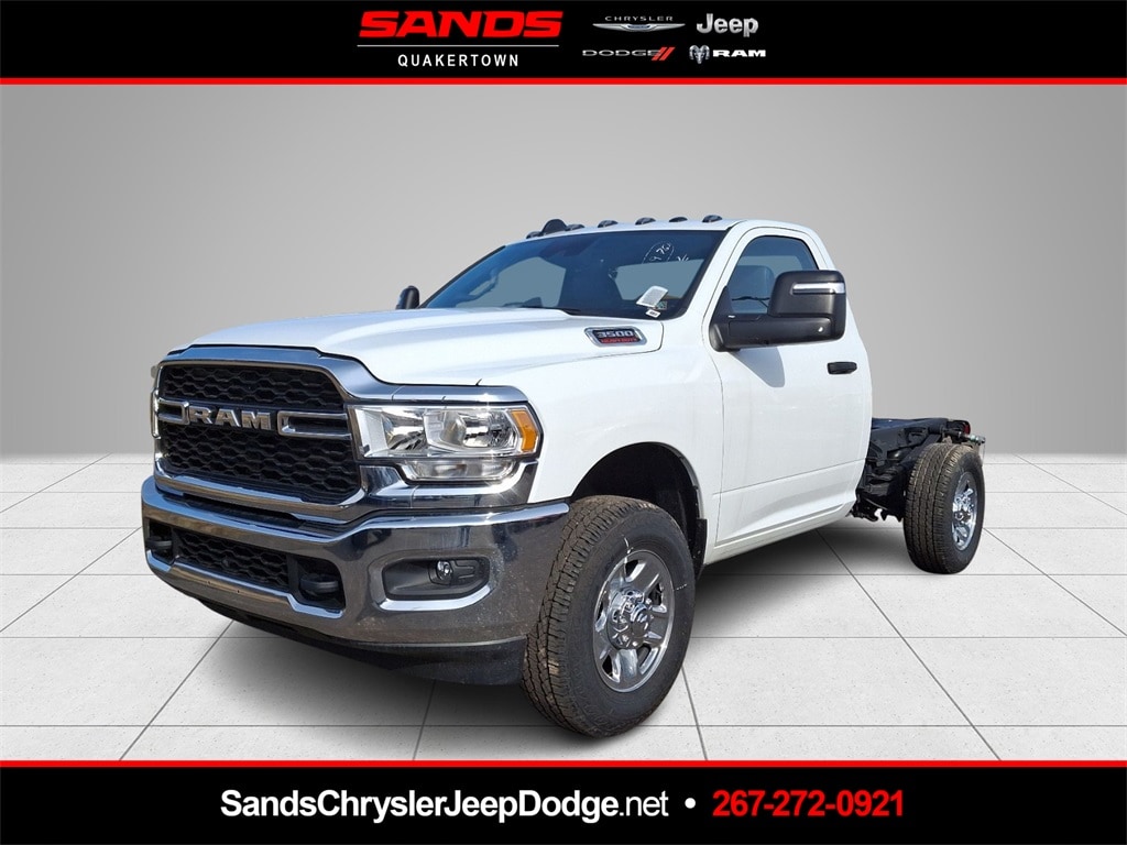 New 2024 Ram 3500 Chassis Cab 3500 TRADESMAN CHASSIS REGULAR CAB 4X4 60' CA Pickup