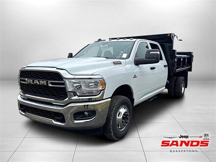 2023 Ram 3500 Chassis Cab 3500 TRADESMAN CREW CAB CHASSIS 4X4 60' CA Pickup