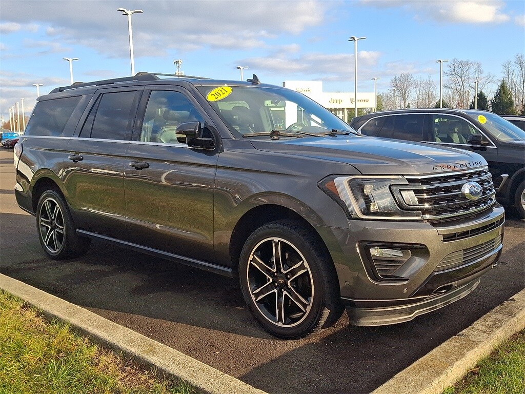 2021 Ford Expedition MAX Limited photo 3