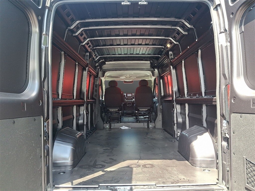2025 Ram ProMaster 2500 Cargo Van photo 3