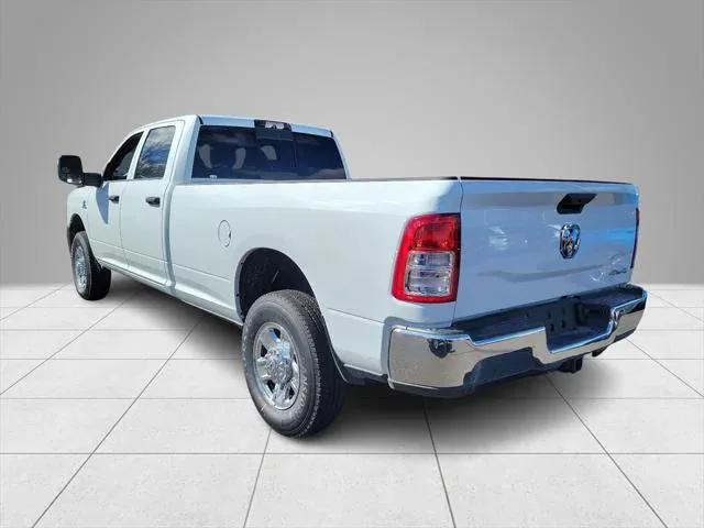 2024 Ram 3500 Tradesman photo 2