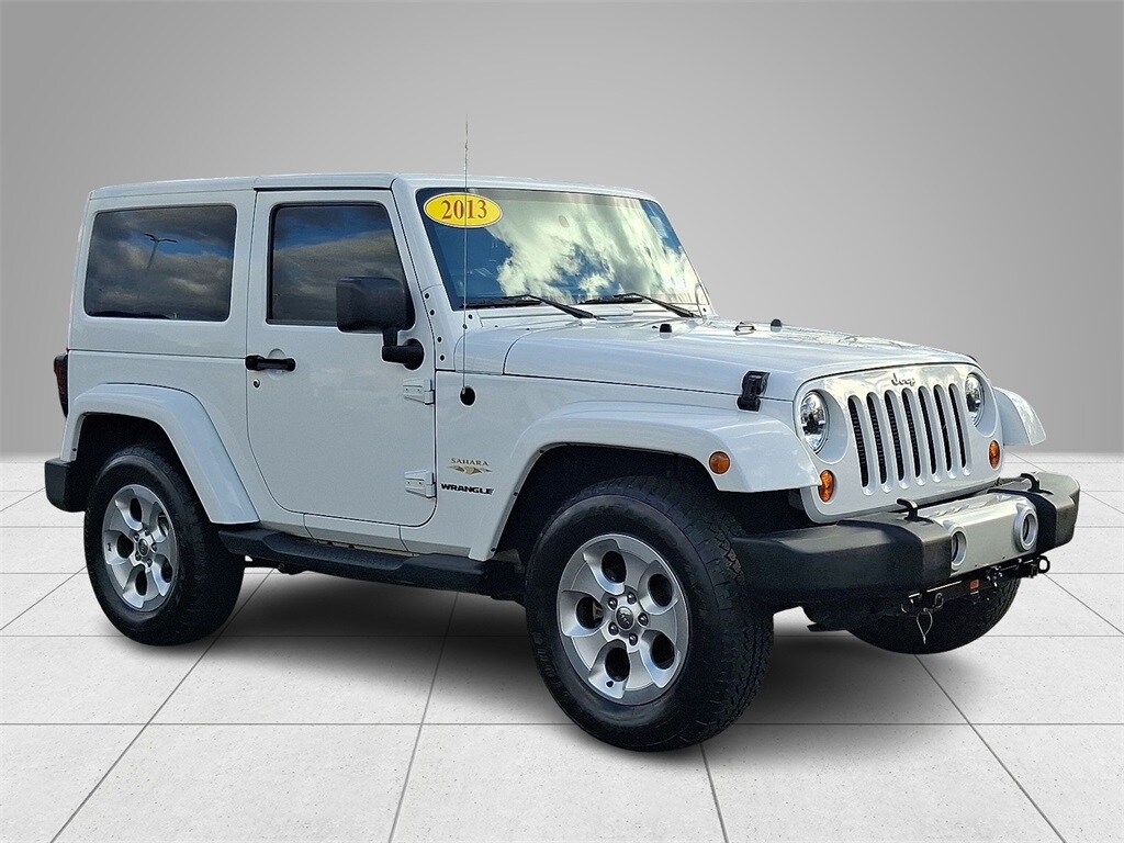2013 Jeep Wrangler Sahara photo 3
