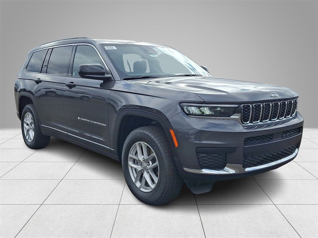 2025 Jeep Grand Cherokee L photo 2