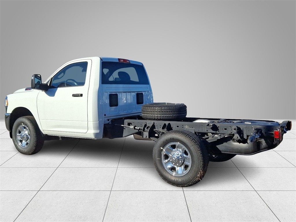 New 2024 Ram 3500 Chassis Cab 3500 TRADESMAN CHASSIS REGULAR CAB 4X4 60' CA Pickup