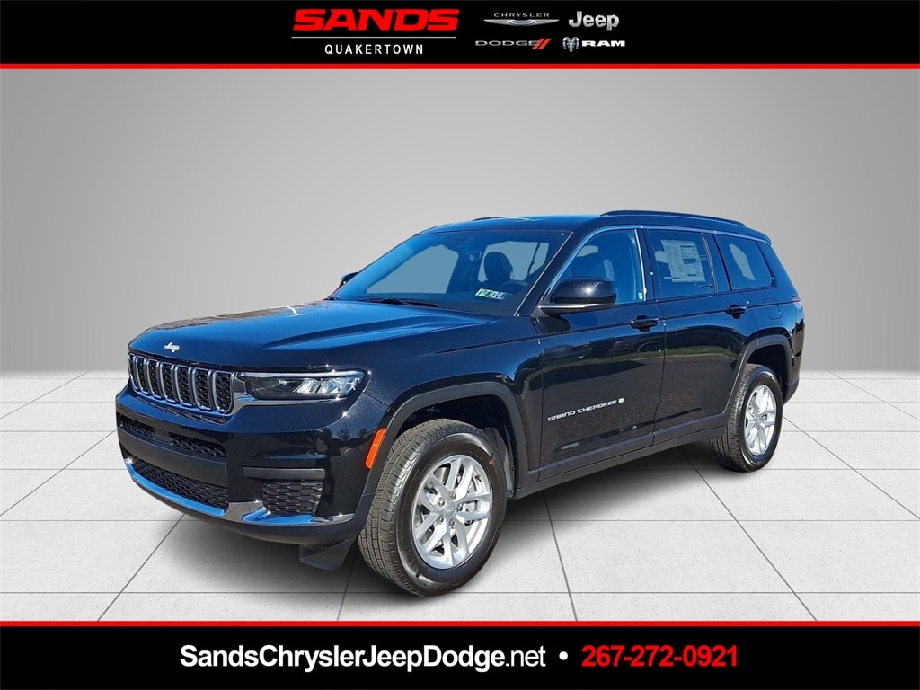 2025 Jeep Grand Cherokee L Laredo's photo