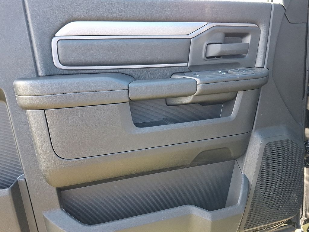 2026 RAM 2500 Tradesman - Photo 8