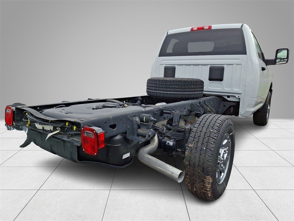 New 2024 Ram 3500 Chassis Cab 3500 TRADESMAN CHASSIS REGULAR CAB 4X4 60' CA Pickup