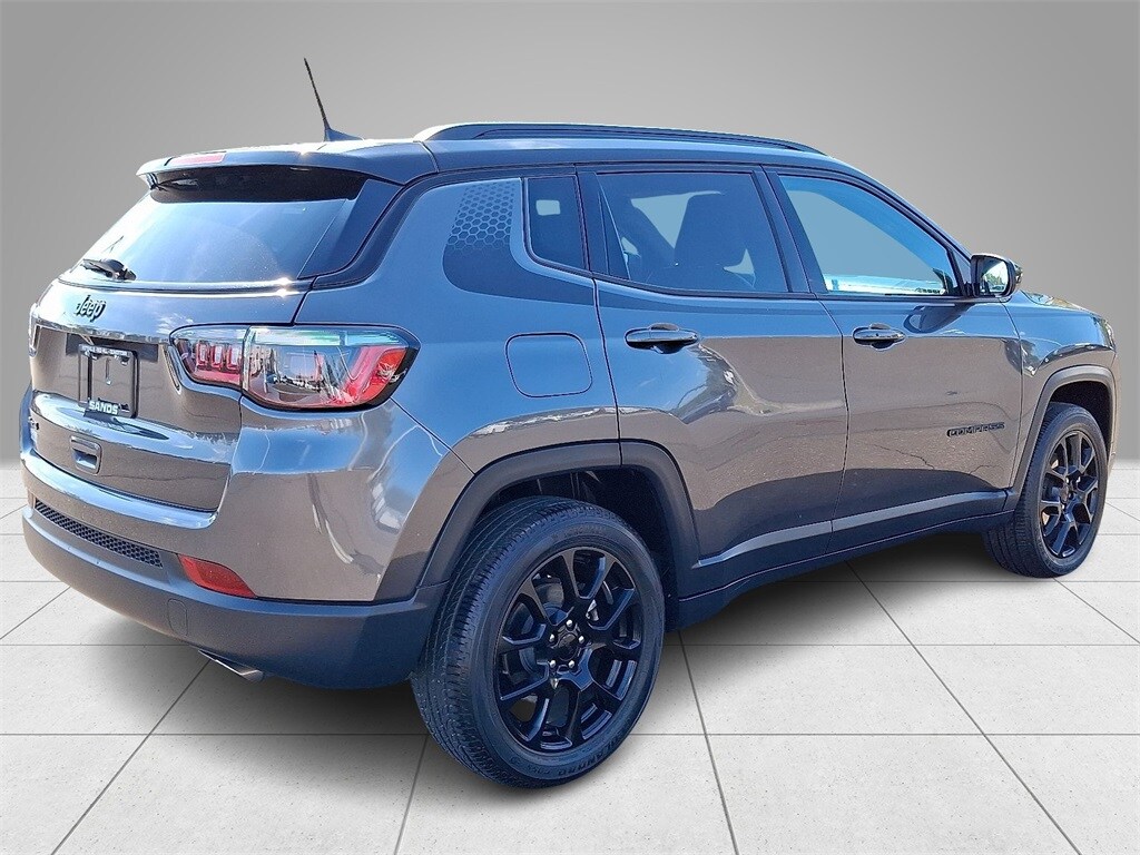 2022 Jeep Compass Latitude Altitude photo 3