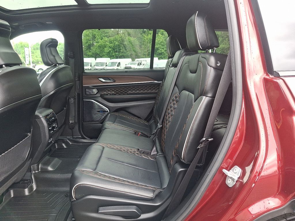 2023 Jeep Grand Cherokee L Summit - Photo 11