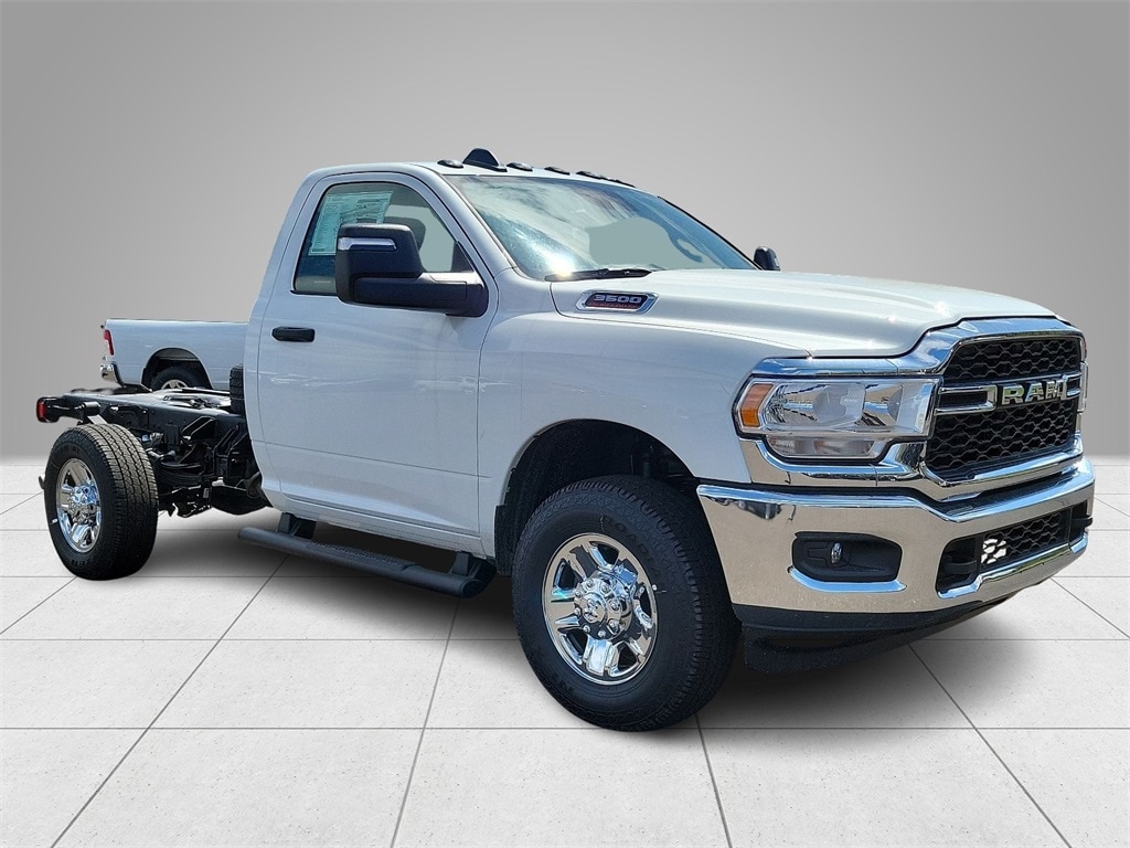 New 2024 Ram 3500 Chassis Cab 3500 TRADESMAN CHASSIS REGULAR CAB 4X4 60' CA Pickup