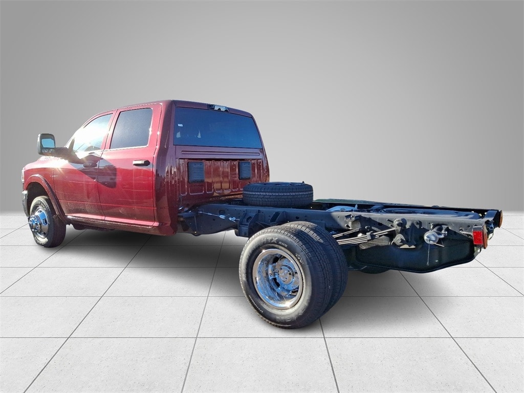 New 2024 Ram 3500 Chassis Cab 3500 TRADESMAN CREW CAB CHASSIS 4X4 60' CA Pickup