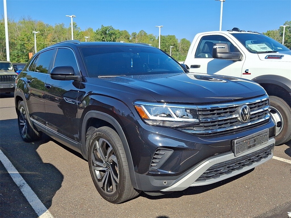 2023 Volkswagen Atlas Cross Sport V6 SEL photo 2