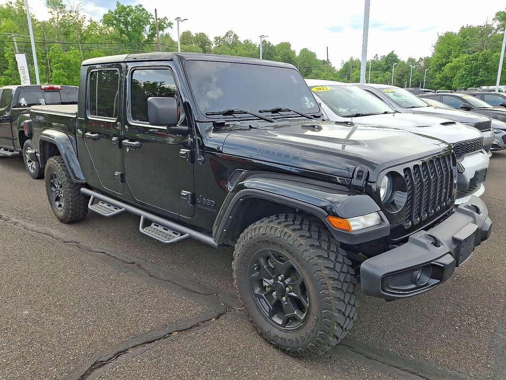 Used 2022 Jeep Gladiator Sport Truck Crew Cab