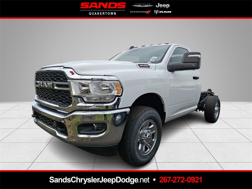 New 2024 Ram 3500 Chassis Cab 3500 TRADESMAN CHASSIS REGULAR CAB 4X4 60' CA Pickup