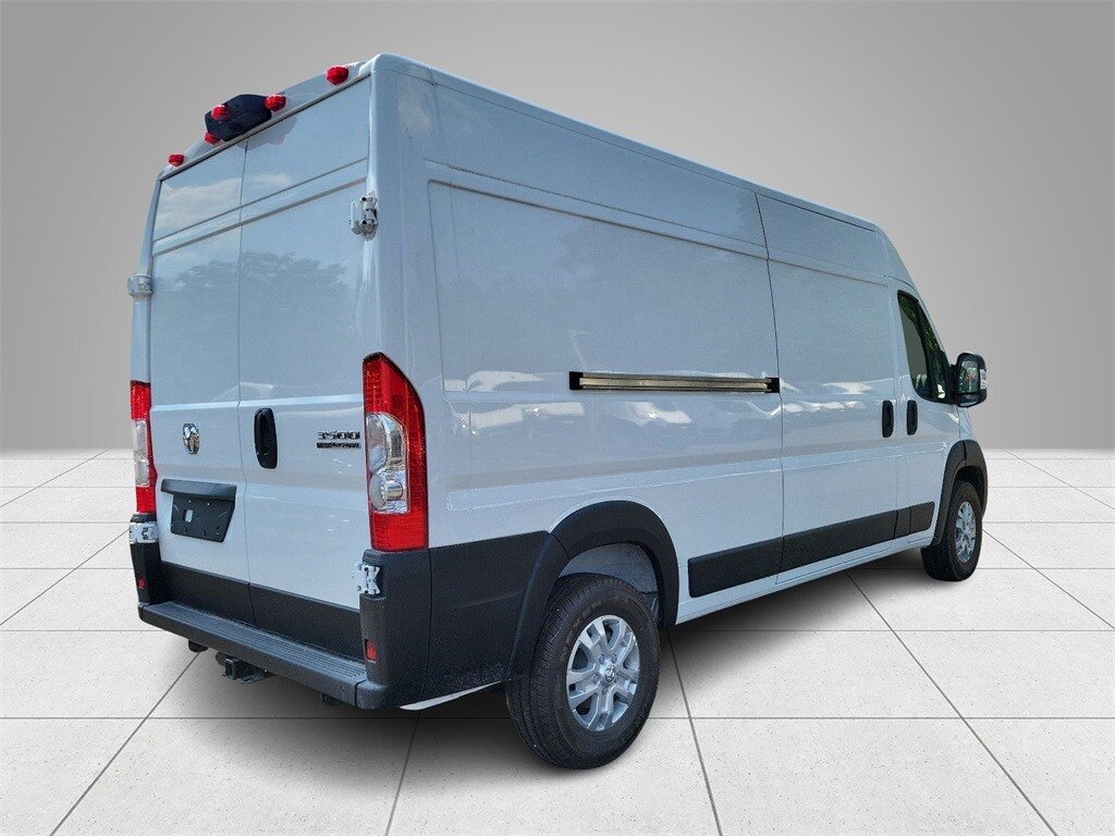 2024 Ram ProMaster 3500 photo 3
