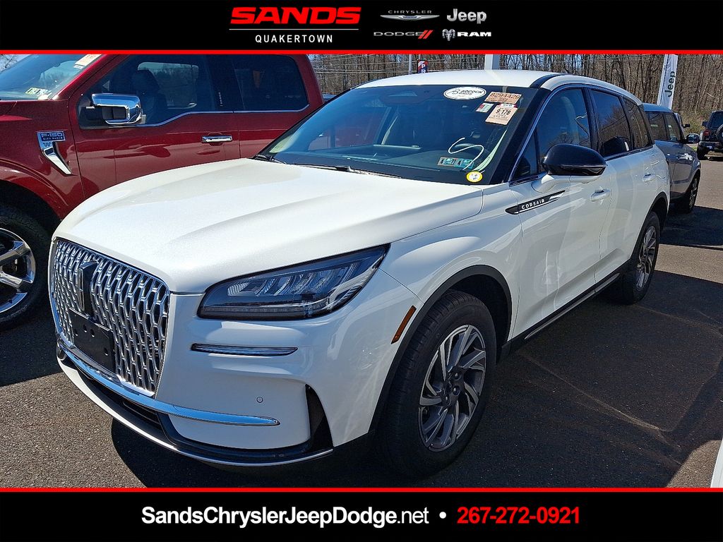 2023 Lincoln Corsair Base