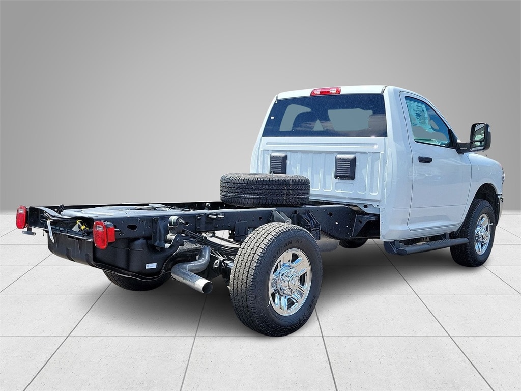 New 2024 Ram 3500 Chassis Cab 3500 TRADESMAN CHASSIS REGULAR CAB 4X4 60' CA Pickup
