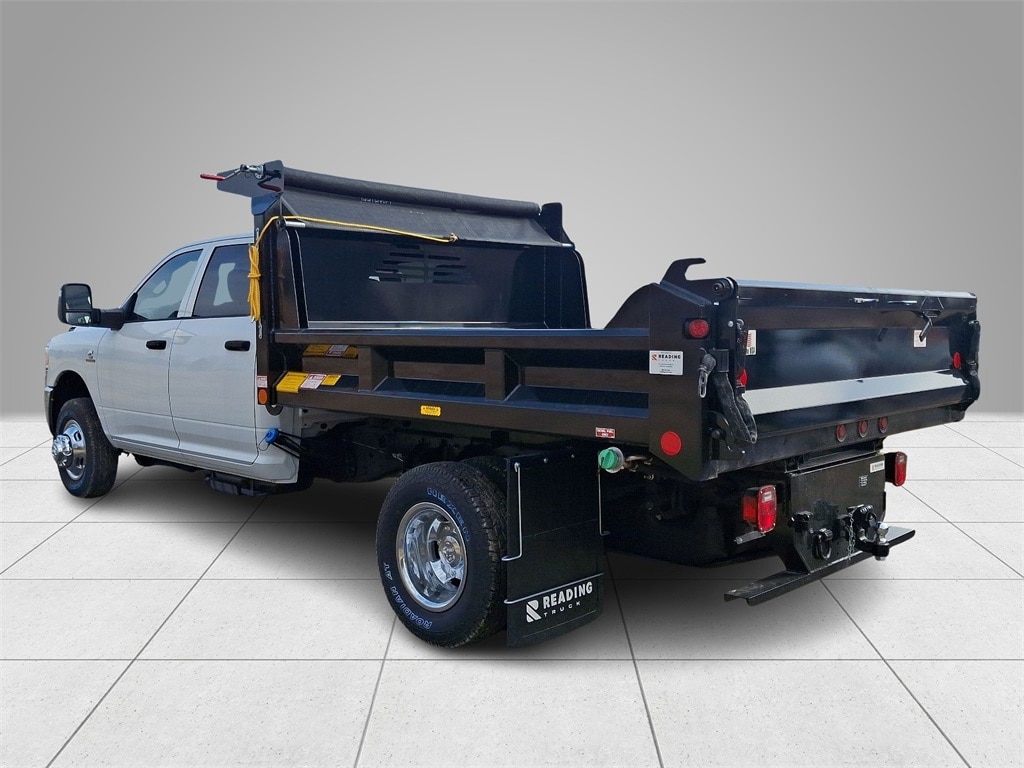 New 2024 Ram 3500 Chassis Cab 3500 TRADESMAN CREW CAB CHASSIS 4X4 60' CA Pickup