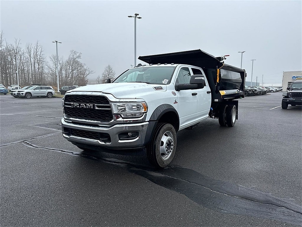 New 2024 Ram 4500 Chassis Cab 4500 TRADESMAN CHASSIS CREW CAB 4X4 84' CA Pickup
