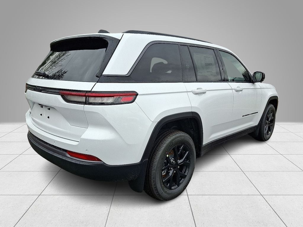New 2026 Jeep Grand Cherokee LAREDO ALTITUDE 4X4 Sport Utility