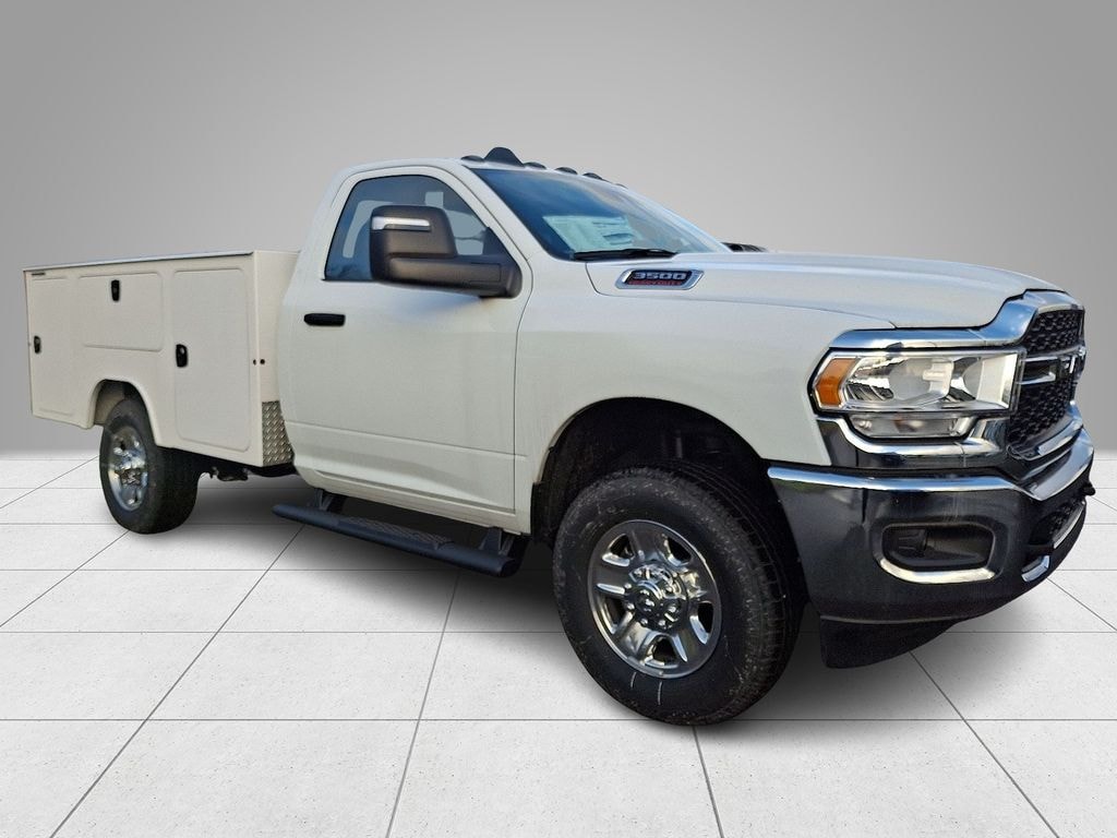 New 2024 Ram 3500 Chassis Cab TRADESMAN REGULAR 4X4 60' CA Pickup