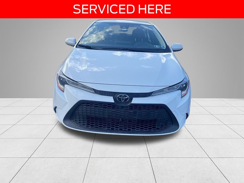 2021 Toyota Corolla LE photo 2