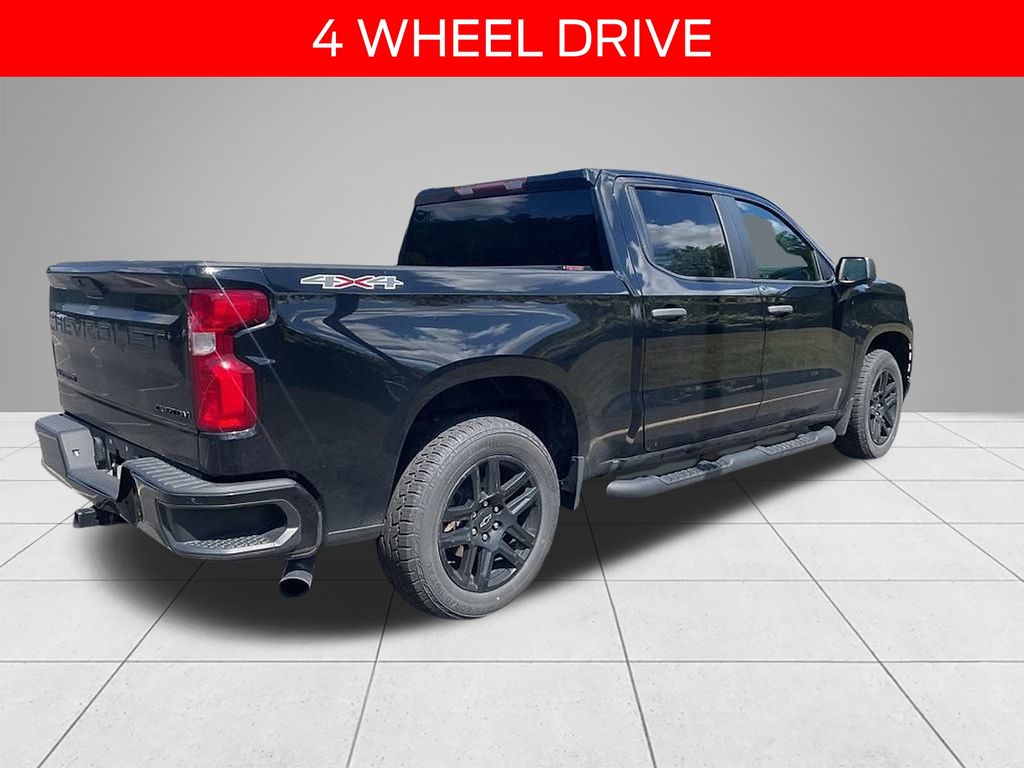 2021 Chevrolet Silverado 1500 Custom photo 3