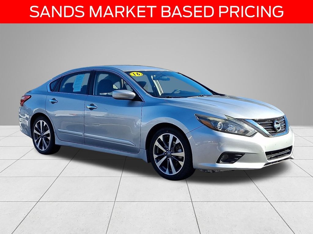 Used 2016 Nissan Altima 2.5 SR Sedan