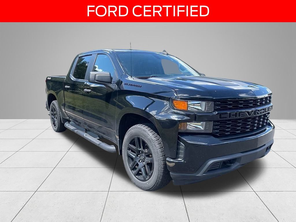 2021 Chevrolet Silverado 1500 Custom photo 2