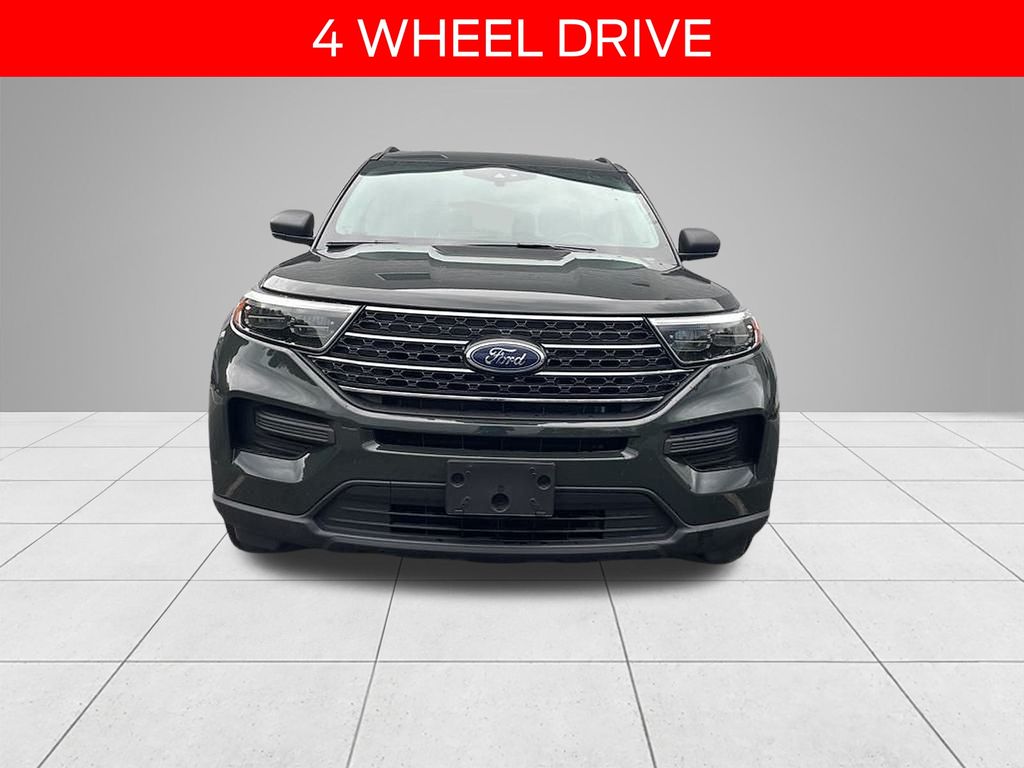 2022 Ford Explorer XLT photo 2