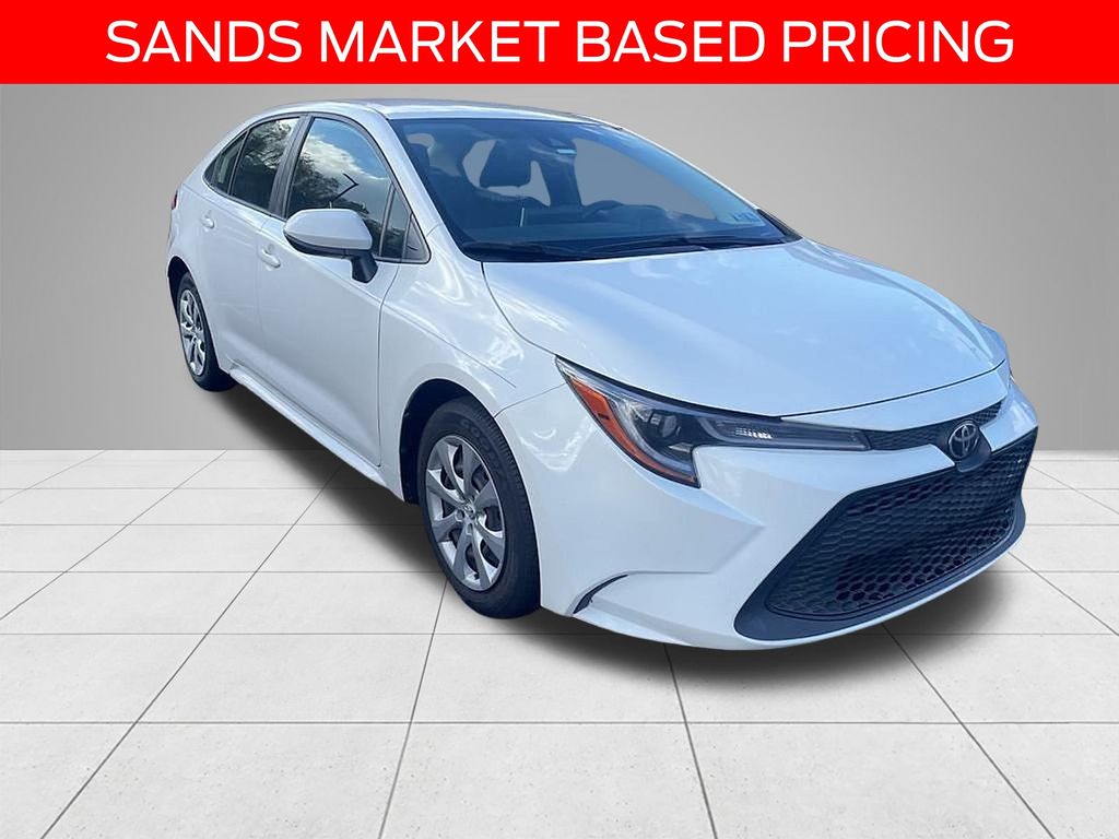 2021 Toyota Corolla LE photo 3