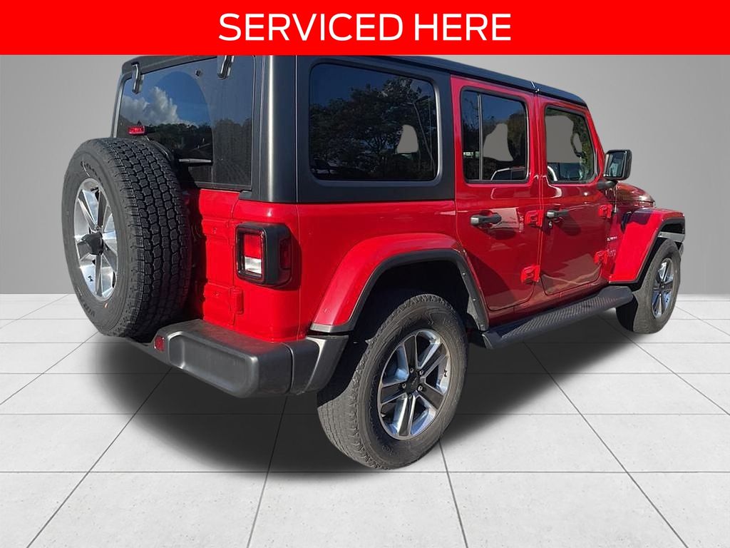 2022 Jeep Wrangler Unlimited Sahara photo 2