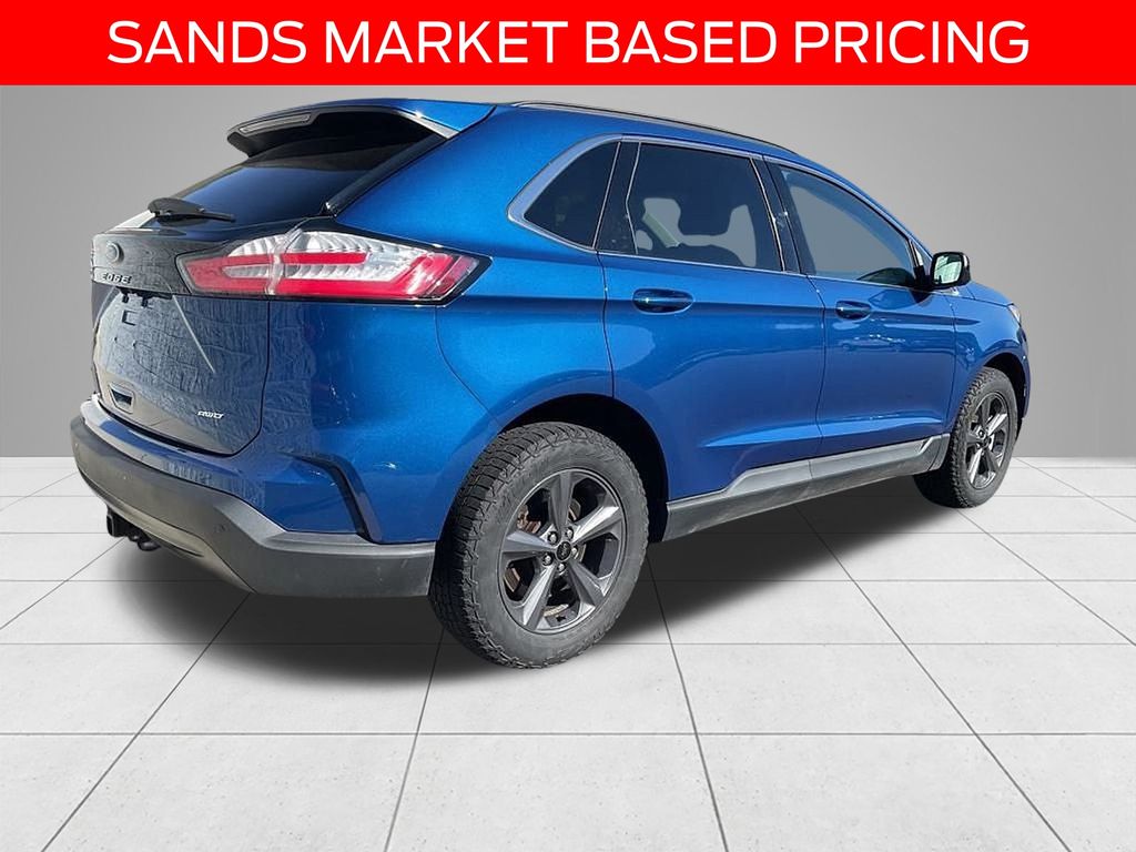 2022 Ford Edge SEL photo 4