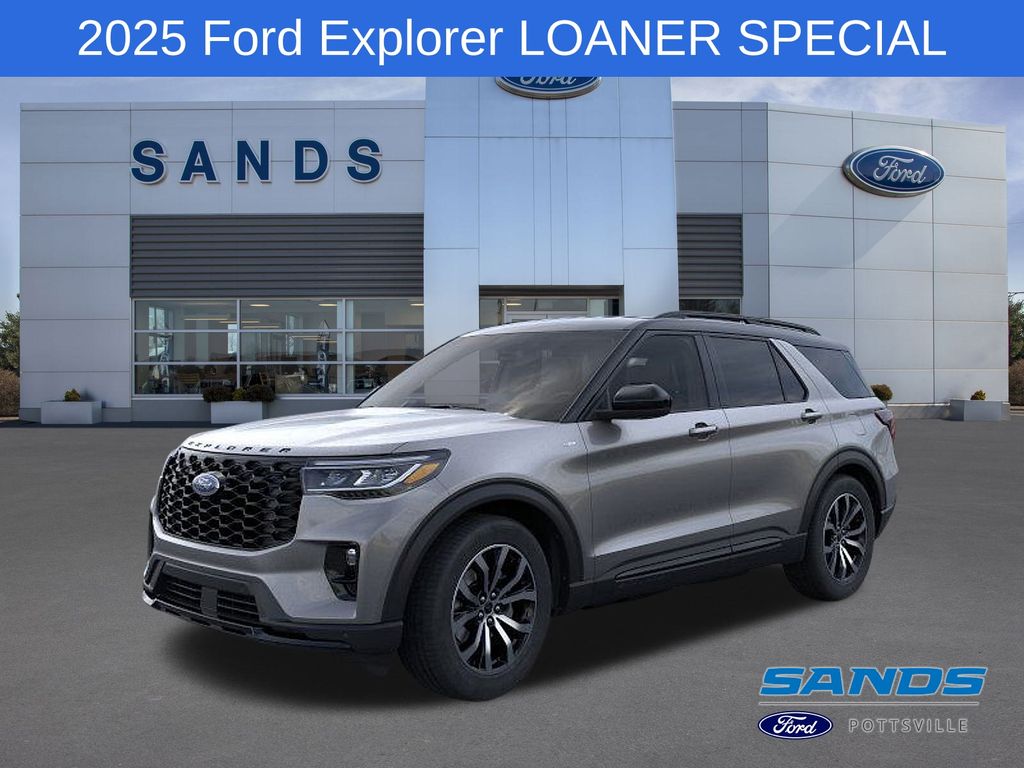 2025 Ford Explorer ST-LINE's photo