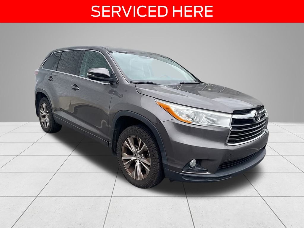 2014 Toyota Highlander LE Plus photo 3