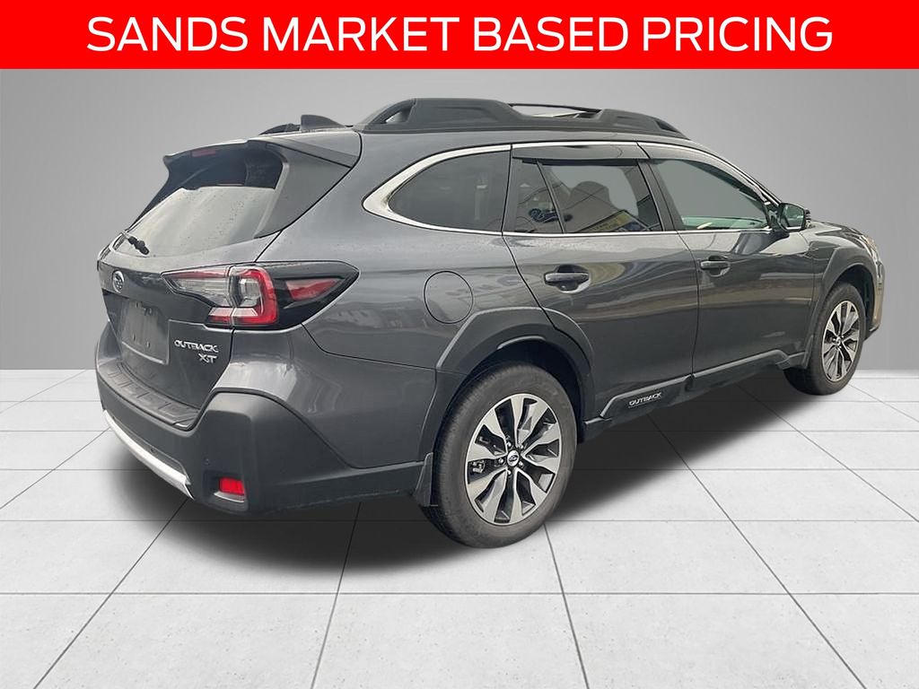 2025 Subaru Outback Limited XT photo 4