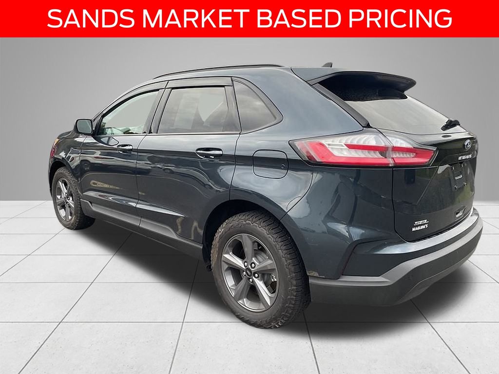 2024 Ford Edge SEL photo 4