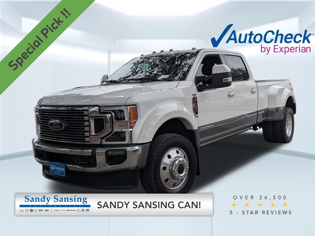 2022 Ford F-450 Super Duty Lariat's photo