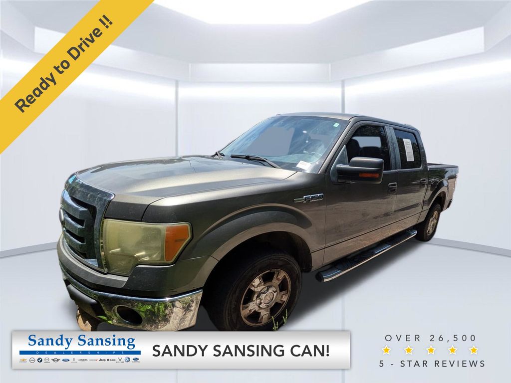2010 Ford F-150 XL SuperCrew 145-in's photo