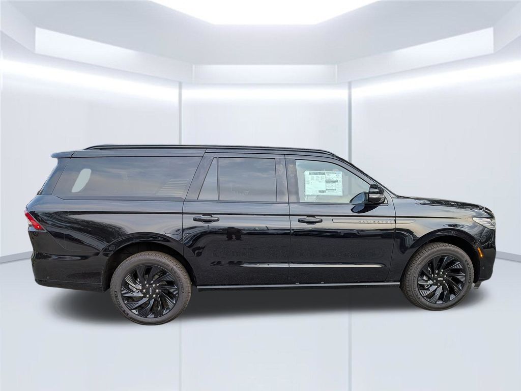 2025 Lincoln Navigator Reserve L - Photo 8