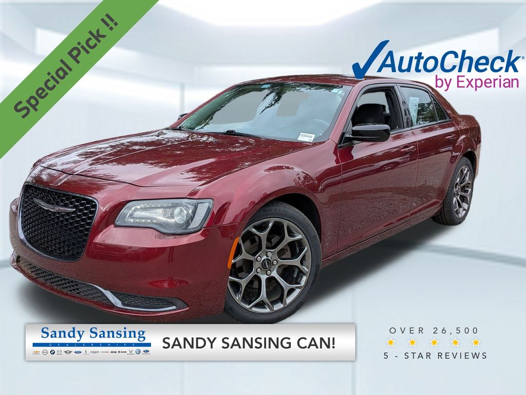 2018 Chrysler 300 Touring's photo