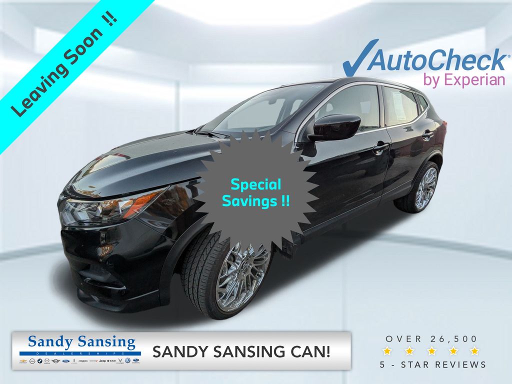 2021 Nissan Rogue Sport S's photo