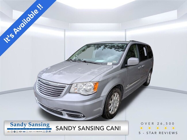 2014 Chrysler Town & Country Touring Passenger Van