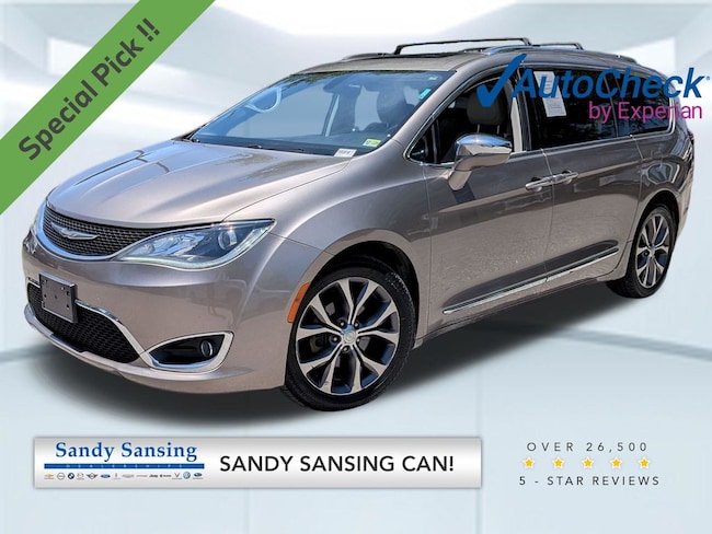 2017 Chrysler Pacifica Limited Passenger Van
