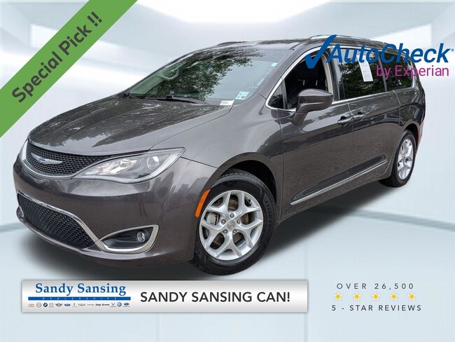 2018 Chrysler Pacifica Touring L Passenger Van