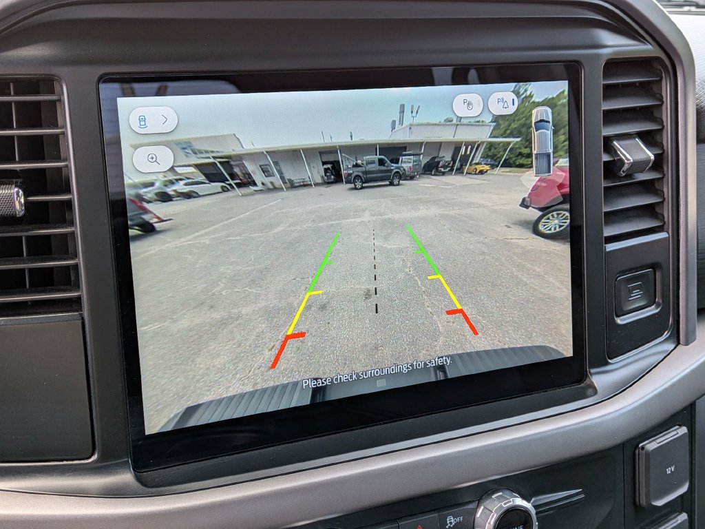 2025 Ford F-150 XLT - Photo 25
