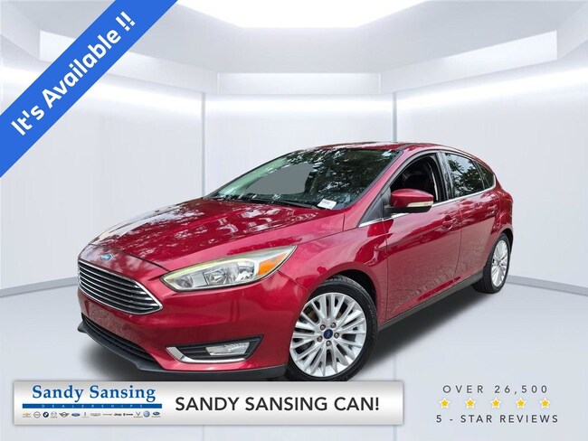 2017 Ford Focus Titanium Hatchback