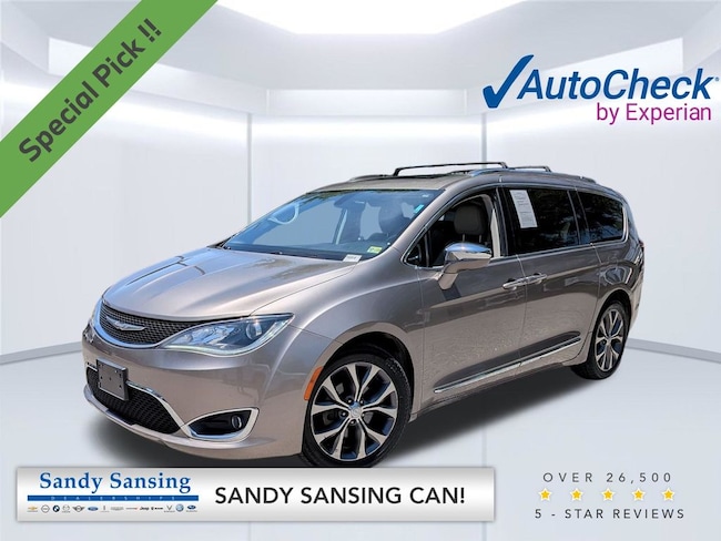 2017 Chrysler Pacifica Limited Passenger Van