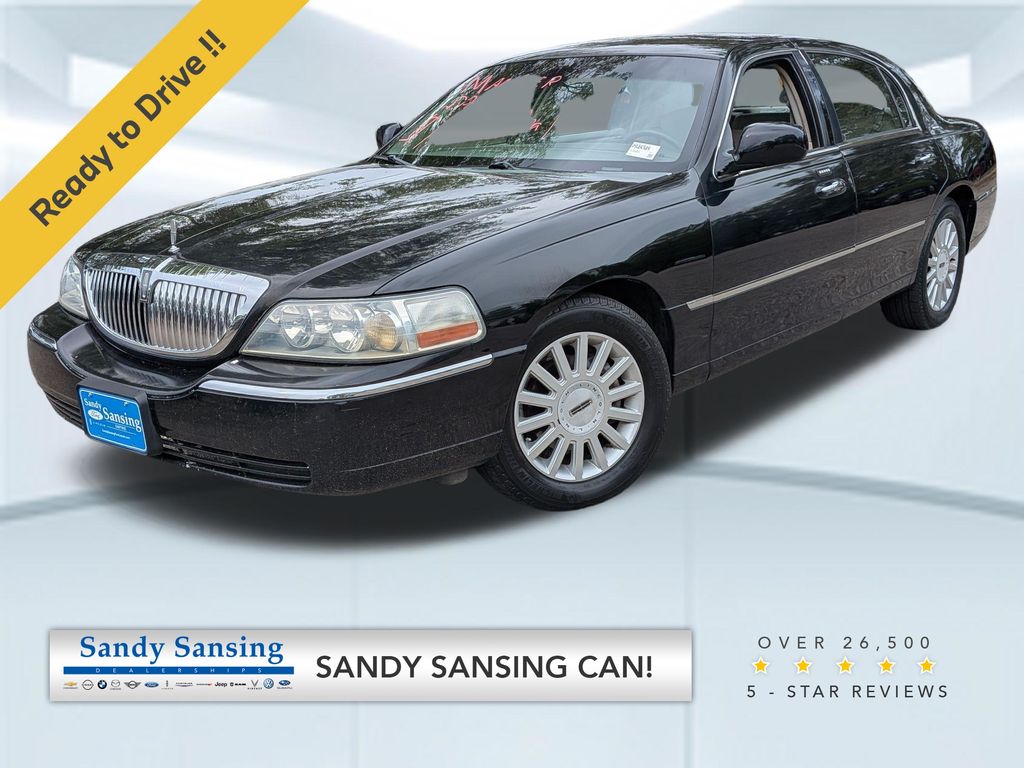 2005 Lincoln Town Car Signature
